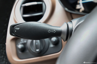 2014款嘉年华两厢1.0T自动劲动型