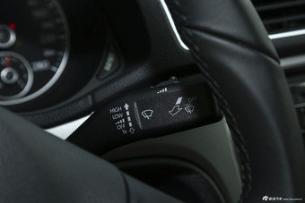 2015款帕萨特1.4T DSG尊荣版