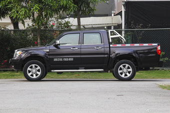 2016款中兴威虎TUV 2.8T手动五十铃柴油两驱豪华型