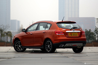 2016款吉利帝豪1.3T自动RS两厢向上版