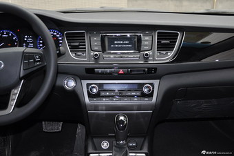 2013款名图1.8GLS自动智能型梦幻银