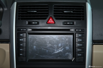 2013款北京汽车E系列1.5L自动乐尚版三厢