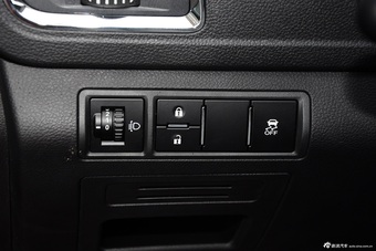 2015款宝骏560 1.8L手动精英型