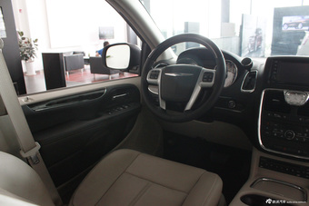 2013款克莱斯勒大捷龙到店实拍