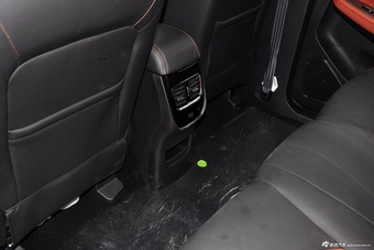 2015款宝骏560 1.8L手动精英型