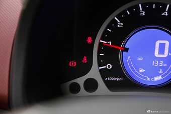 2015款奔奔1.4L手动豪华型国5