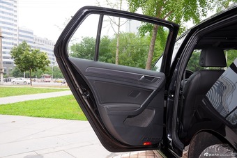 2015款高尔夫1.4TSI手动R-Line