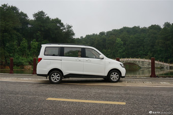 2014款长安欧诺实拍