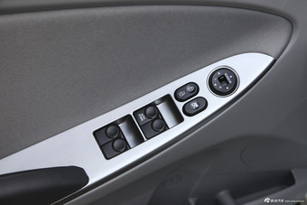 2014款瑞纳1.4L手动智能型