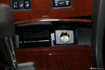 2013款凯美瑞200G 2.0L自动经典豪华版