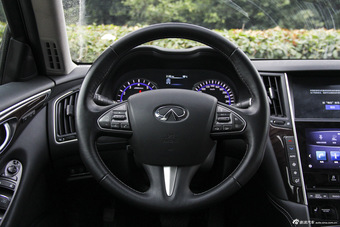 2015款英菲尼迪Q50L 2.0T自动豪华型