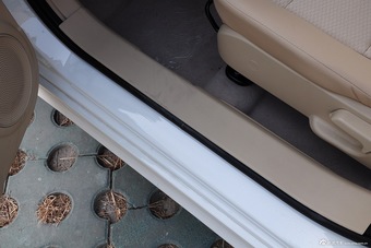 2015款绅宝D20三厢1.3L手动乐活版