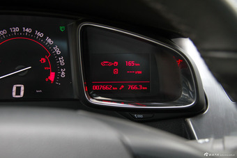 2014款DS 5 1.6T自动雅致版THP160