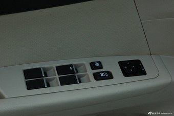 东南2013款V5菱致1.5L手动标准型CNG