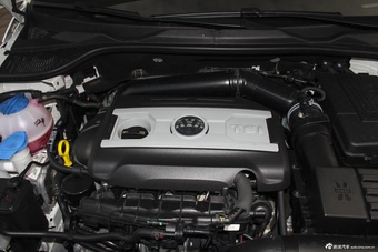 2015款尚酷2.0T自动豪华版