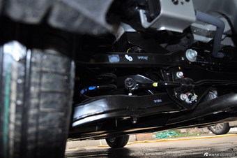 2013款名图1.8GLS自动智能型梦幻银