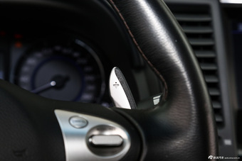 2013款英菲尼迪QX70 3.7L标准版