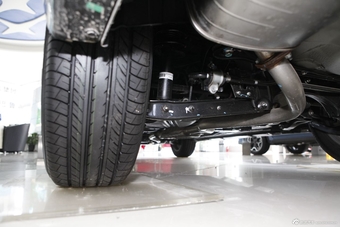 2014款力狮2.5i自动雅尚智能版