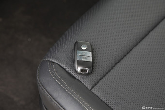 2015款起亚K3 1.6L自动DLX