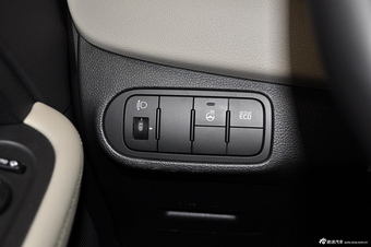 2013款佳乐2.0L自动标准版7座