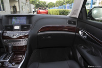 2015款英菲尼迪Q70L 2.5L奢华版