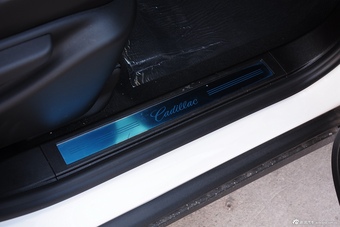 2015款凯迪拉克SRX 3.0L自动舒适型