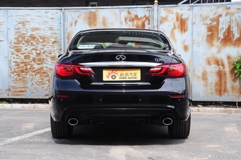 2015款英菲尼迪Q70L 2.5L奢华版