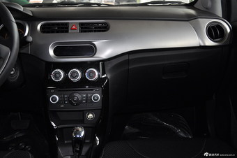 2012款中华H230 1.5自动天窗版