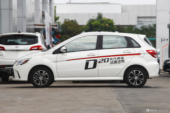 2015款绅宝D20两厢1.5L自动乐天版