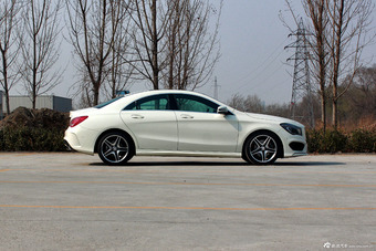 2015款奔驰CLA220 到店实拍