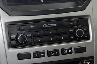 2012款奥轩GX5 2.0L手动两驱时尚版