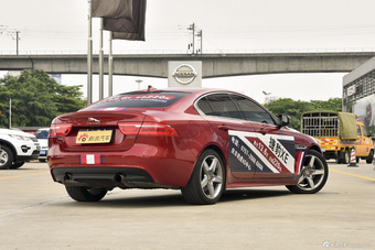 2015款捷豹XE R-SPORT 2.0T自动i4 Ti (240PS)
