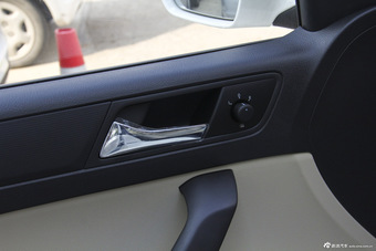 2016款昕动1.6L自动前行版