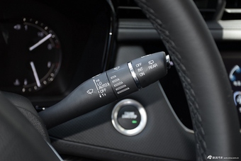 2016款凯迪拉克XT5 2.0T自动28T四驱豪华型