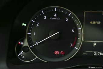 2015款雷克萨斯ES 2.0L自动200精英版