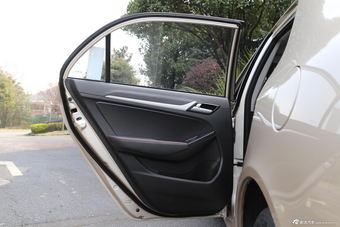 2016款吉利远景1.5L自动幸福版