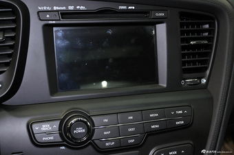 2013款起亚K5混动版