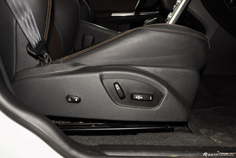 2016款沃尔沃XC60 2.5T自动 T6 AWD智越版