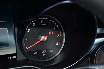 2016款奔驰GLC300 2.0T自动4MATIC豪华型