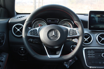 2015款奔驰CLA220 到店实拍