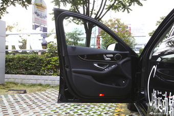 2015款奔驰C级C200L 2.0T自动运动版