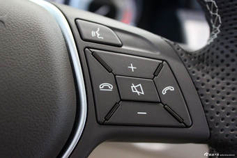 2013款奔驰GLK300 4MATIC 动感型（天窗版）到店实拍