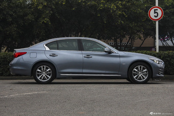 2015款英菲尼迪Q50L 2.0T自动悦享版