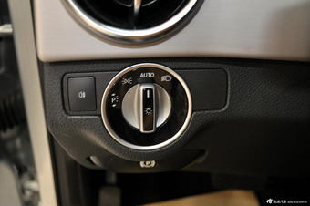 2013款奔驰GLK300 4MATIC 时尚型
