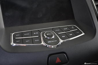 2013款奔腾B50 1.8L自动尊贵型