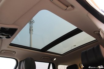 2013款路虎揽胜 3.0L V6柴油版