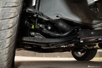 2016款宝骏730 1.5L手动标准版5座