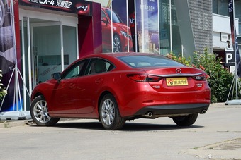 2017款阿特兹2.0L自动蓝天豪华版