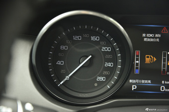 2015款捷豹XE R-SPORT 2.0T自动i4 Ti (200PS)