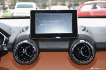 2016款北汽绅宝X35 1.5L手动豪华版